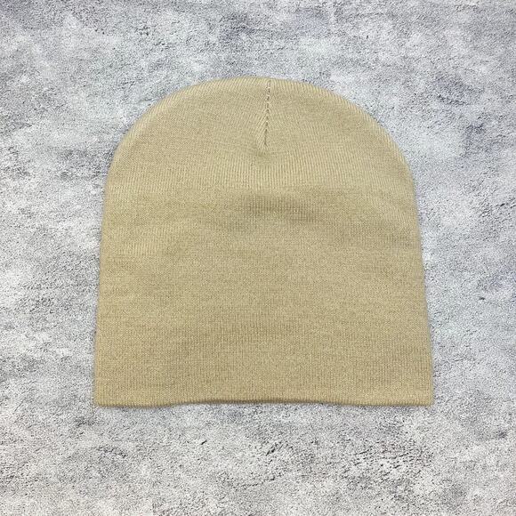 grunge gothic punk tan & red star beanie - Picture 3 of 6